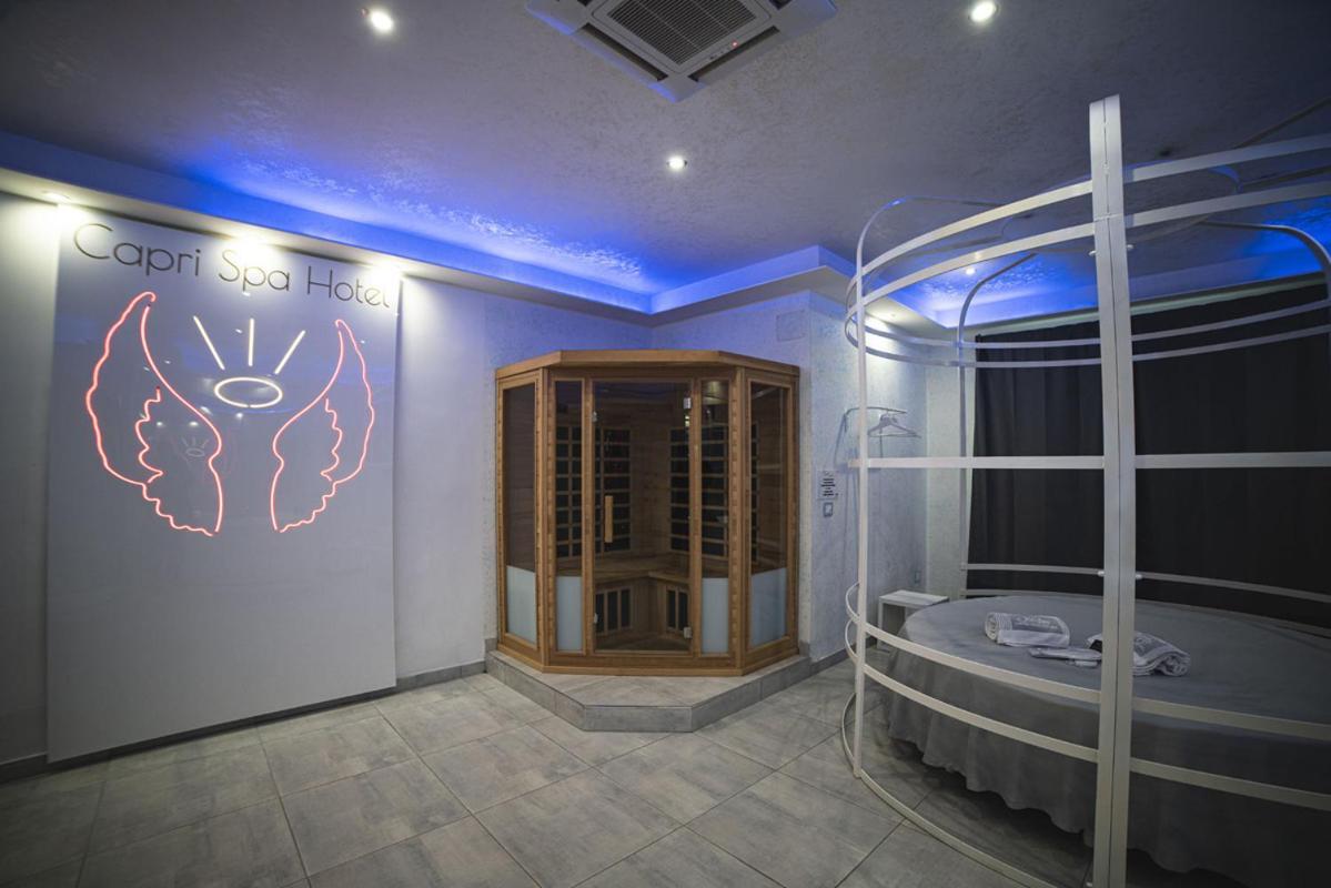 Capri Spa Hotel คาโซริอา ภายนอก รูปภาพ